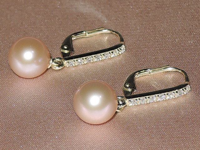 Zlaté perlové náušnice v 14K zlate BC024YFE-P Zlaté perlové náušnice v 14K zlate BC024YFE-P