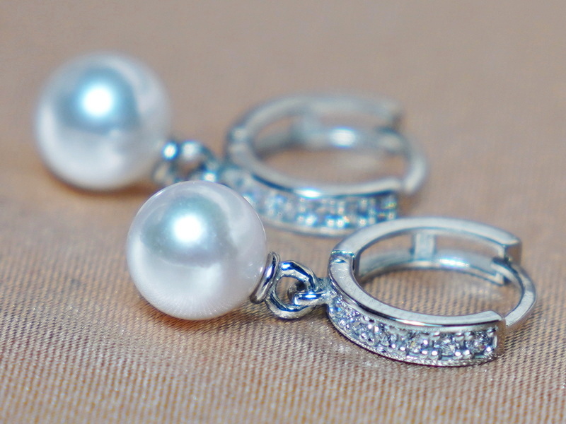 Zlaté náušnice 14K s pravými sladkovodnými perlami DS120WFE-W Zlaté náušnice 14K s pravými sladkovodnými perlami DS120WFE-W