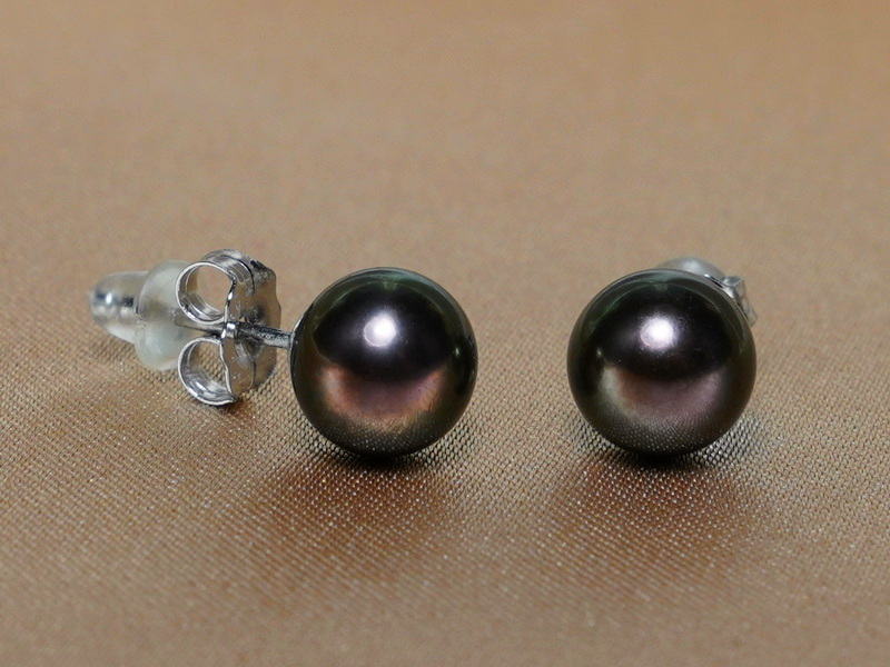 Zlaté náušnice 14K s pravou čiernou perlou FE585AAAwB Zlaté náušnice 14K s pravou čiernou perlou FE585AAAwB