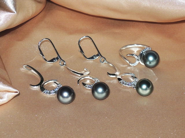 Šperky s tahitskými perlami a briliantmi v 14K zlate BC03WS-T Šperky s tahitskými perlami a briliantmi v 14K zlate BC03WS-T