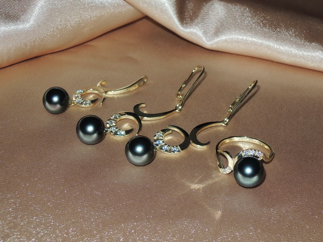 Šperky s tahitskými perlami a briliantmi v 14K zlate BC03YS-T Šperky s tahitskými perlami a briliantmi v 14K zlate BC03YS-T