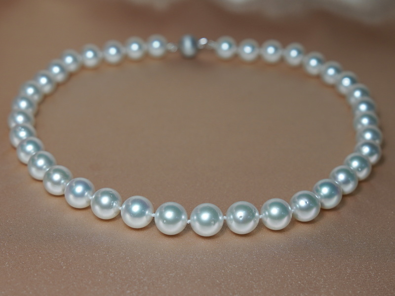 Náhrdelník juhomorské perly 10-12,5mm JPN125AA+wO Náhrdelník juhomorské perly 10-12,5mm JPN125AA+wO