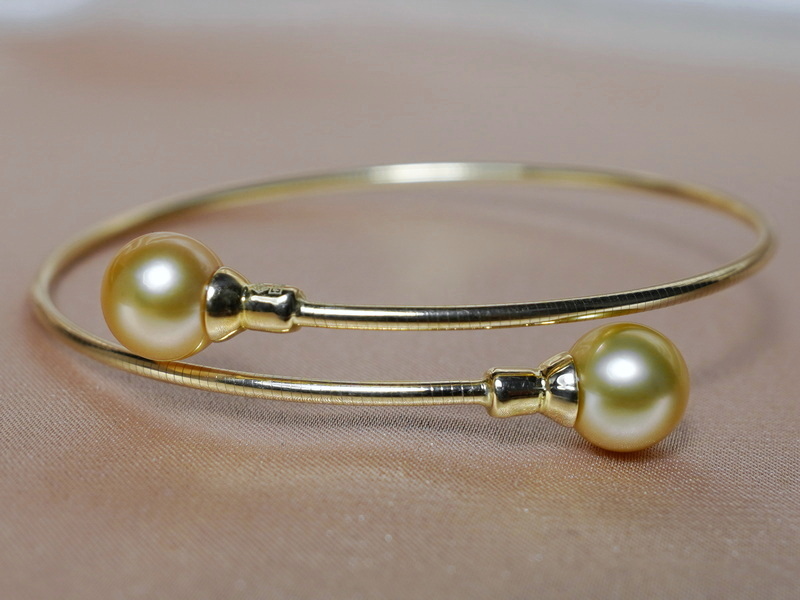 Luxusný zlatý náramok 18K sperlami Južného Pacifiku GPB100y-B Luxusný zlatý náramok 18K sperlami Južného Pacifiku GPB100y-B