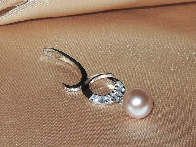 Prívesok s perlou BC03SP-P Prívesok s perlou BC03SP-P