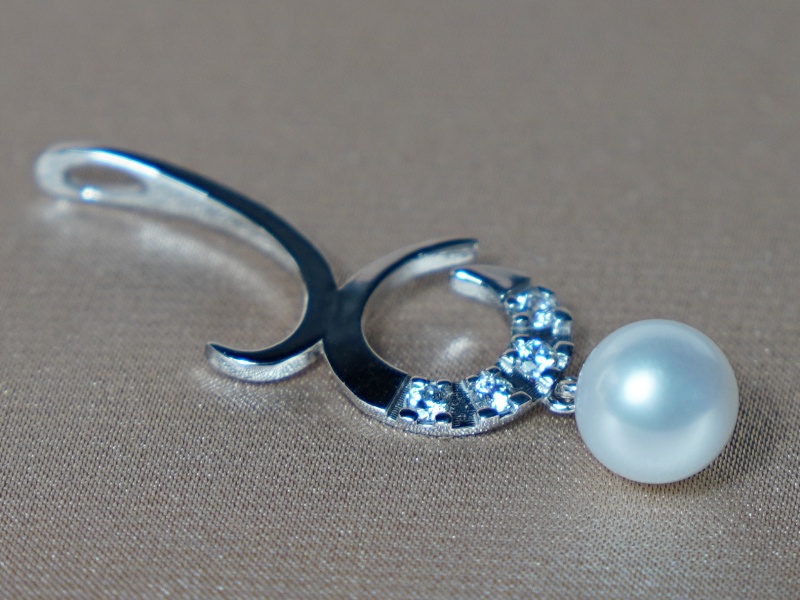 Prívesok s perlou BC03SP-W Prívesok s perlou BC03SP-W