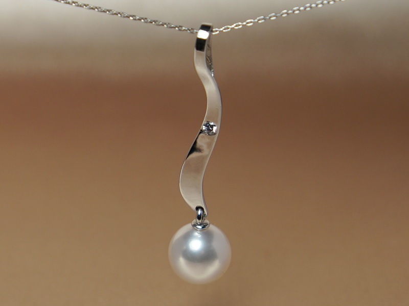 Prívesok s perlou BC04SP-W Prívesok s perlou BC04SP-W