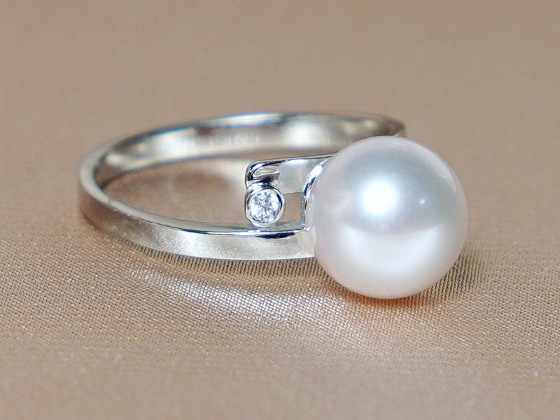 Zlatý prsteň 14K s japonskou akoya perlou a briliantom BC04WR-A Zlatý prsteň 14K s japonskou akoya perlou a briliantom BC04WR-A