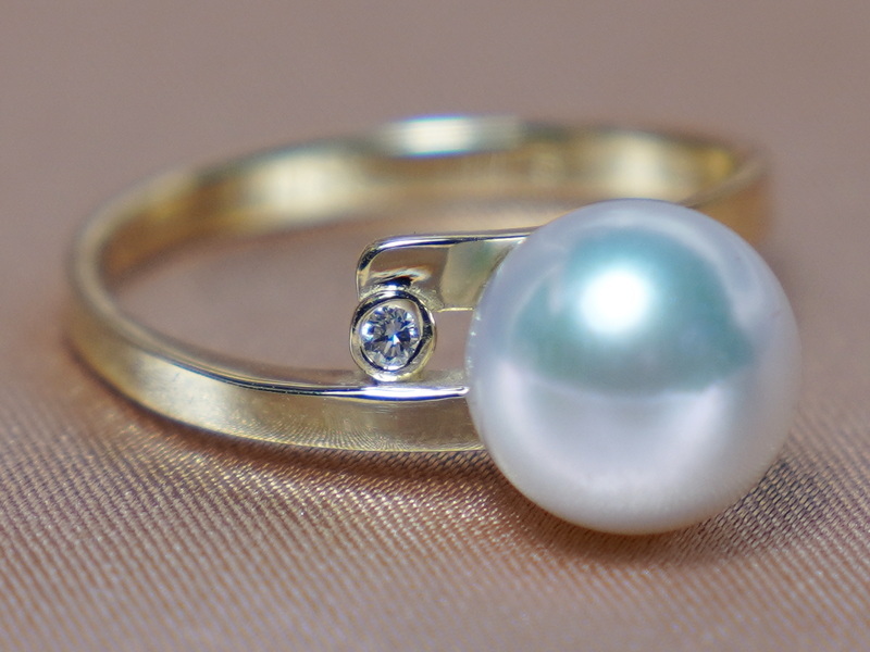 Zlatý prsteň 14K s japonskou akoya perlou a briliantom BC04YR-A Zlatý prsteň 14K s japonskou akoya perlou a briliantom BC04YR-A