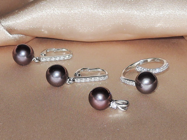 Šperky s perlami BC110WFS-B Šperky s perlami BC110WFS-B