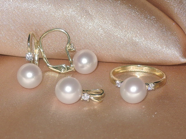Súprava zlatých šperkov s japonskými akoya perlami AAA BC140YS-A Súprava zlatých šperkov s japonskými akoya perlami AAA BC140YS-A