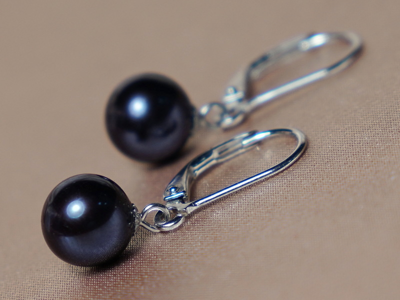Strieborné náušnice s pravou čiernou perlou RE100AAAbM Strieborné náušnice s pravou čiernou perlou RE100AAAbM