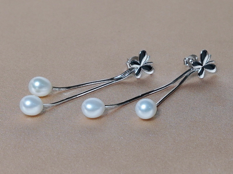 Strieborné náušnice s pravými perlami PE222B Strieborné náušnice s pravými perlami PE222B