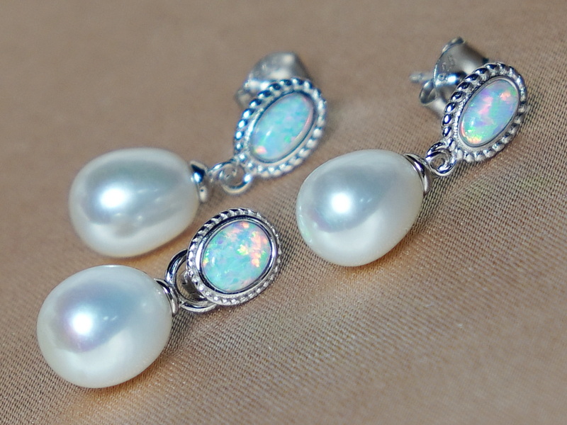 Strieborný set šperkov s opálmi a pravými perlami PS111B Strieborný set šperkov s opálmi a pravými perlami PS111B