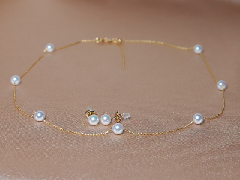 Súprava zlatých šperkov s japonskými akoya perlami APNCHSET002C Súprava zlatých šperkov s japonskými akoya perlami APNCHSET002C