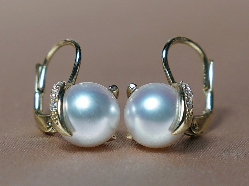 Zlaté náušnice morská akoya perla s briliantmi BC05YE-A Zlaté náušnice morská akoya perla s briliantmi BC05YE-A