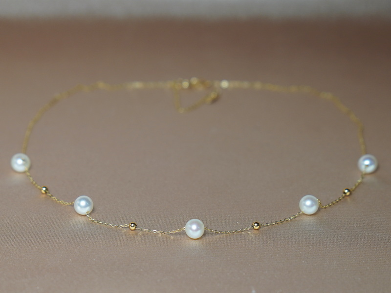 Zlatý náhrdelník 18K s pravými sladkovodnými perlami PN888SP Zlatý náhrdelník 18K s pravými sladkovodnými perlami PN888SP