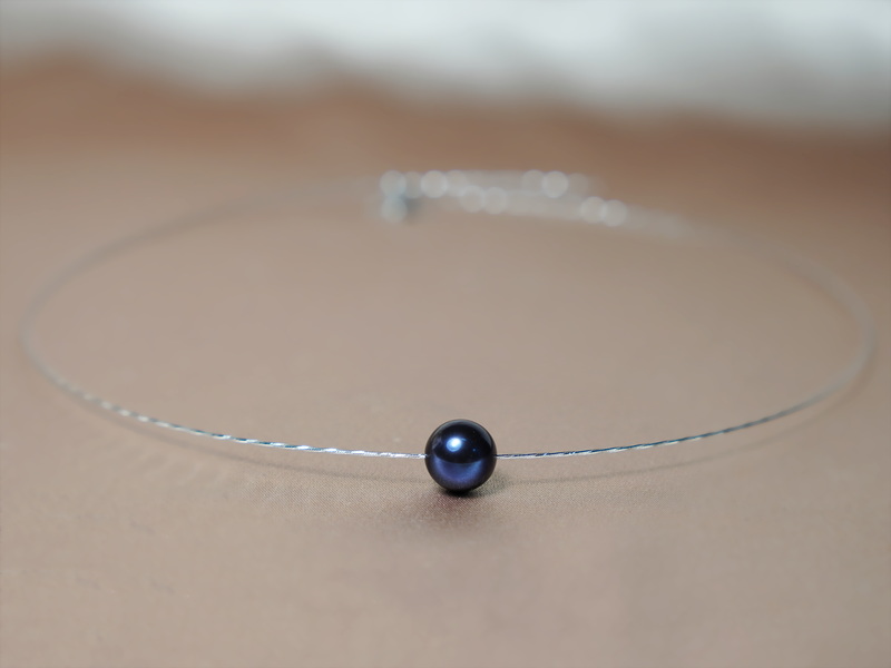 Zlatý náhrdelník s čiernou perlou WW01WN-FB Zlatý náhrdelník s čiernou perlou WW01WN-FB