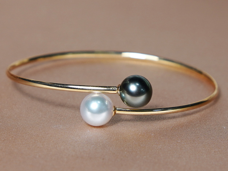 Zlatý náramok 18K s tahitskou a akoya perlou WW08YB-AT Zlatý náramok 18K s tahitskou a akoya perlou WW08YB-AT