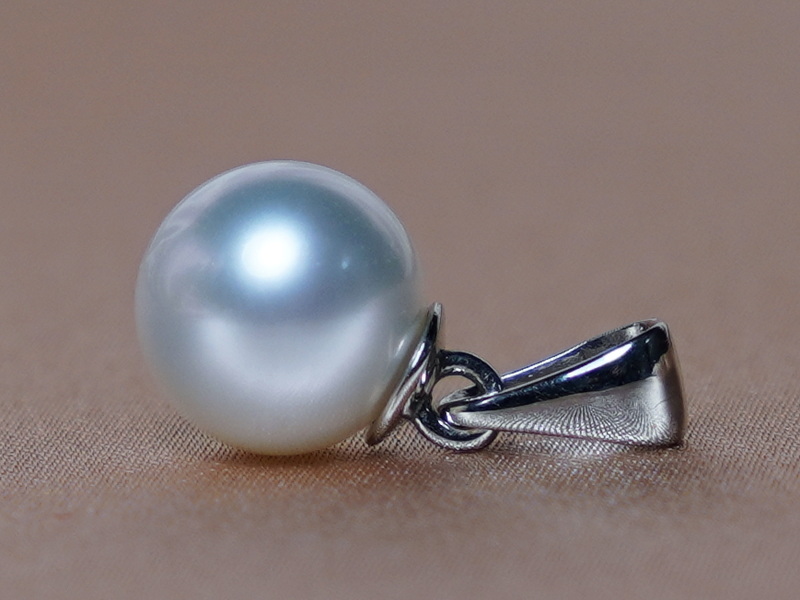 Zlatý prívesok 14K s perlou Južného Pacifiku SSwP002B Zlatý prívesok 14K s perlou Južného Pacifiku SSwP002B