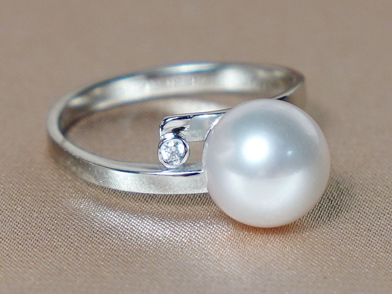 Zlatý prsteň 14K s perlou Južného Pacifiku a briliantom BC04WR-W Zlatý prsteň 14K s perlou Južného Pacifiku a briliantom BC04WR-W