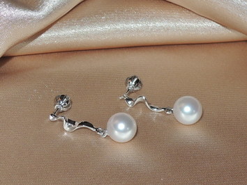 Zlaté náušnice 14K s japonskými akoya perlami ASE002C Zlaté náušnice 14K s japonskými akoya perlami ASE002C