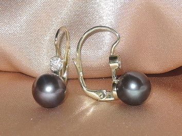 Perlové náušnice DS222YFE-B Perlové náušnice DS222YFE-B