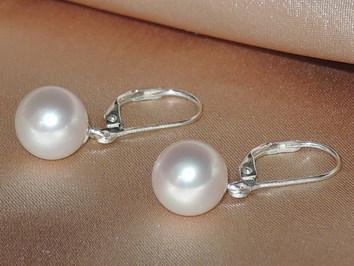 Náušnice z bielych sladkovodných perál v striebre RE100AAAwM Náušnice z bielych sladkovodných perál v striebre RE100AAAwM
