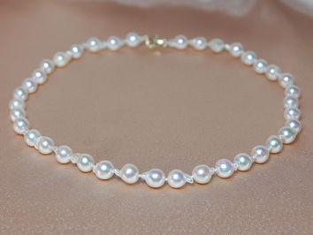 Perlový náhrdelník APN7580AAC Perlový náhrdelník APN7580AAC