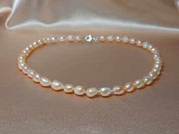 Perlový náhrdelník BN7080Gp Perlový náhrdelník BN7080Gp