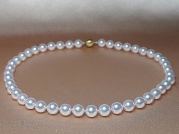 Perlový náhrdelník z japonských akoya perál HANADAMA 9mm HANADAMA 9095 Perlový náhrdelník z japonských akoya perál HANADAMA 9mm HANADAMA 9095