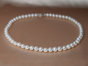 Perlový náhrdelník NRSN7075AA+wJ Perlový náhrdelník NRSN7075AA+wJ