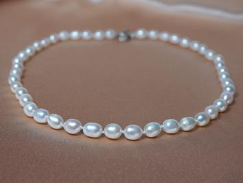 Perlový náhrdelník OPN6070AAwG Perlový náhrdelník OPN6070AAwG