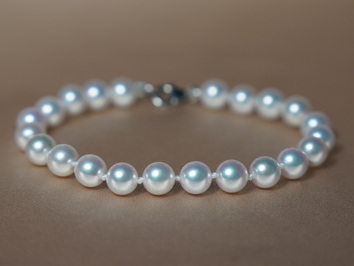 Perlový náramok japonské akoya perly 7mm APB7075C Perlový náramok japonské akoya perly 7mm APB7075C