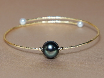 Perlový náramok s pravou tahitskou perlou AA+ a 18K zlatom TB18KAA+ZY Perlový náramok s pravou tahitskou perlou AA+ a 18K zlatom TB18KAA+ZY