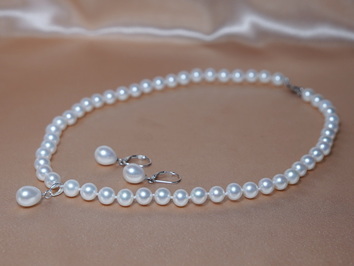 Perlový set šperkov z pravých riečnych perál AAA 7,5 mm RSNDSET7580AAAwQ Perlový set šperkov z pravých riečnych perál AAA 7,5 mm RSNDSET7580AAAwQ