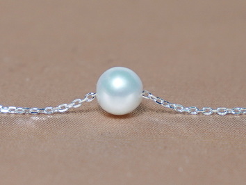 Pravá riečna perla na striebornej retiazke FPSN10w Pravá riečna perla na striebornej retiazke FPSN10w