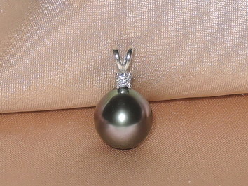 Prívesok s perlou BC025TDwP Prívesok s perlou BC025TDwP