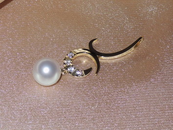 Prívesok s perlou BC03YP-W Prívesok s perlou BC03YP-W