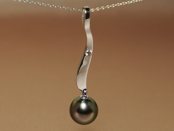 Prívesok s perlou BC04WP-T Prívesok s perlou BC04WP-T