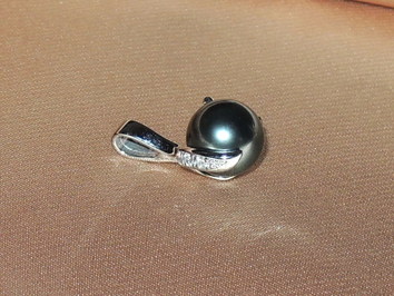 Zlatý prívesok 14K s briliantmi a tahitskou perlou AAA BC05WP-T Zlatý prívesok 14K s briliantmi a tahitskou perlou AAA BC05WP-T