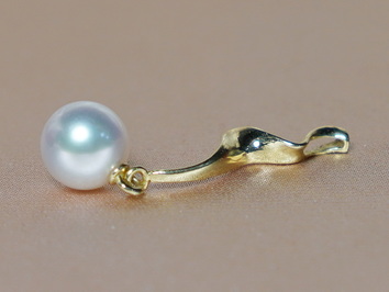 Prívesok s perlou RGPAAAwM Prívesok s perlou RGPAAAwM