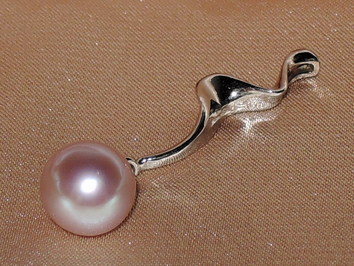 Prívesok s perlou RwGPAAAlM Prívesok s perlou RwGPAAAlM