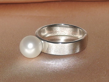 Prsteň s perlou BC032WFR-W Prsteň s perlou BC032WFR-W