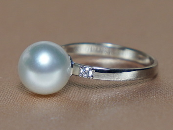 Zlatý prsteň 14K s perlou Južného Pacifiku BC027WR-W Zlatý prsteň 14K s perlou Južného Pacifiku BC027WR-W