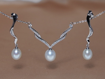 Set šperkov so zirkónmi a pravými perlami PS2040SH Set šperkov so zirkónmi a pravými perlami PS2040SH