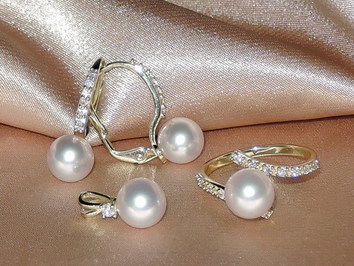 Perlový set z bielych riečnych perál v zlate BC130YFS-W Perlový set z bielych riečnych perál v zlate BC130YFS-W