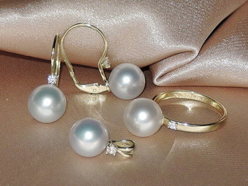 Set šperkov s perlami Južného Pacifiku a briliantmi BC140YS-W Set šperkov s perlami Južného Pacifiku a briliantmi BC140YS-W