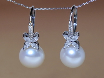 Strieborné náušnice s perlami a zirkónmi PE8035SH Strieborné náušnice s perlami a zirkónmi PE8035SH