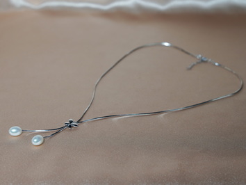 Strieborný náhrdelník s perlami PN222B Strieborný náhrdelník s perlami PN222B