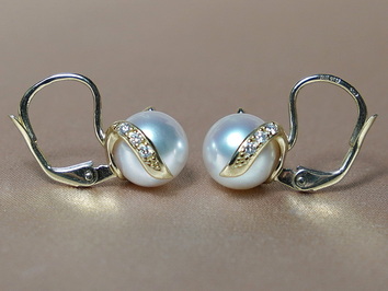 Zlaté náušnice 14K s perlami Južného Pacifiku a briliantmi BC05YE-W Zlaté náušnice 14K s perlami Južného Pacifiku a briliantmi BC05YE-W